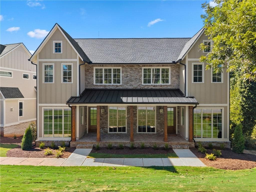 4 bedroom, 4 bathroom, 2,960 sq ft townhouse for sale at 1057 Riverside Drive, Gainesville, GA 30501