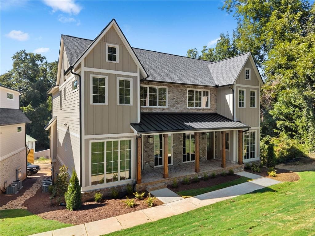 4 bedroom, 4 bathroom, 2,960 sq ft townhouse for sale at 1057 Riverside Drive, Gainesville, GA 30501 — photo 7