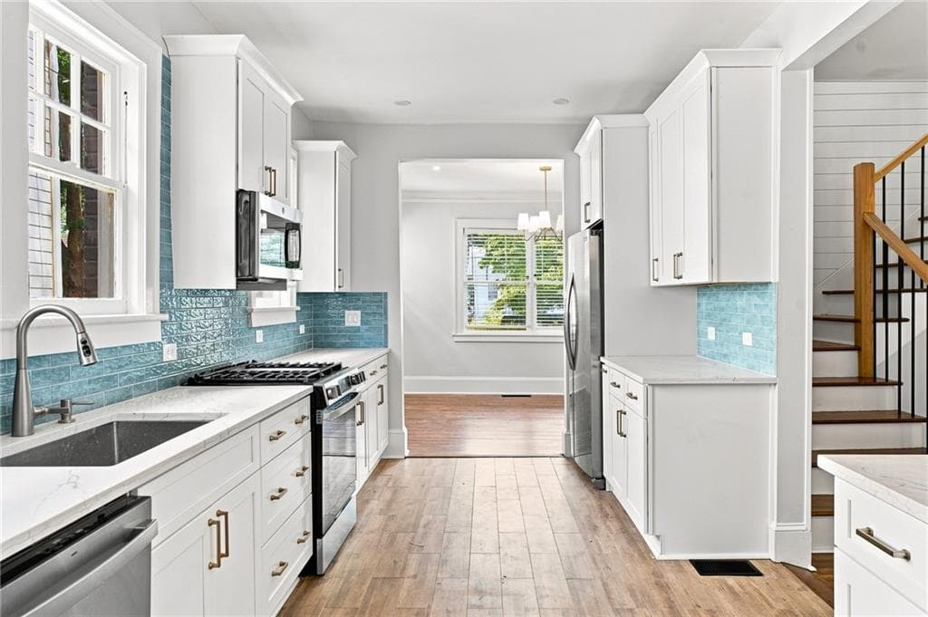 3 bedroom, 2 bathroom, 2,500 sq ft single family residence for rent at 884 Vedado Way, Atlanta, GA 30308 for $4,995 a month — photo 7