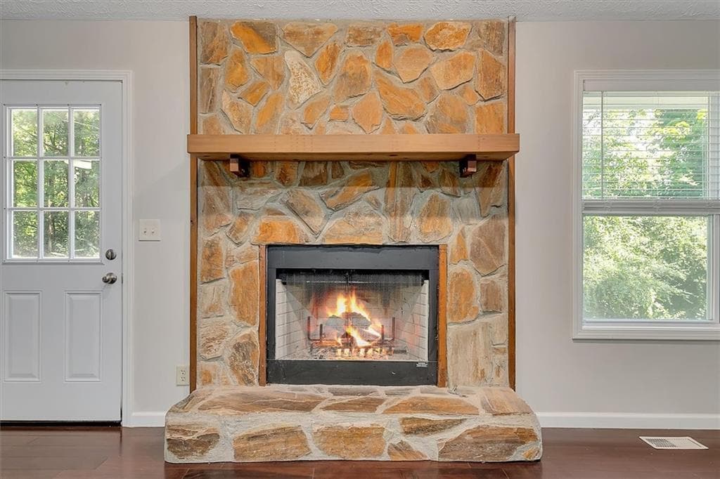 4 bedroom, 2 bathroom, 2,016 sq ft single family residence for sale at 2486 Sawmill Road, Marietta, GA 30064 — photo 6