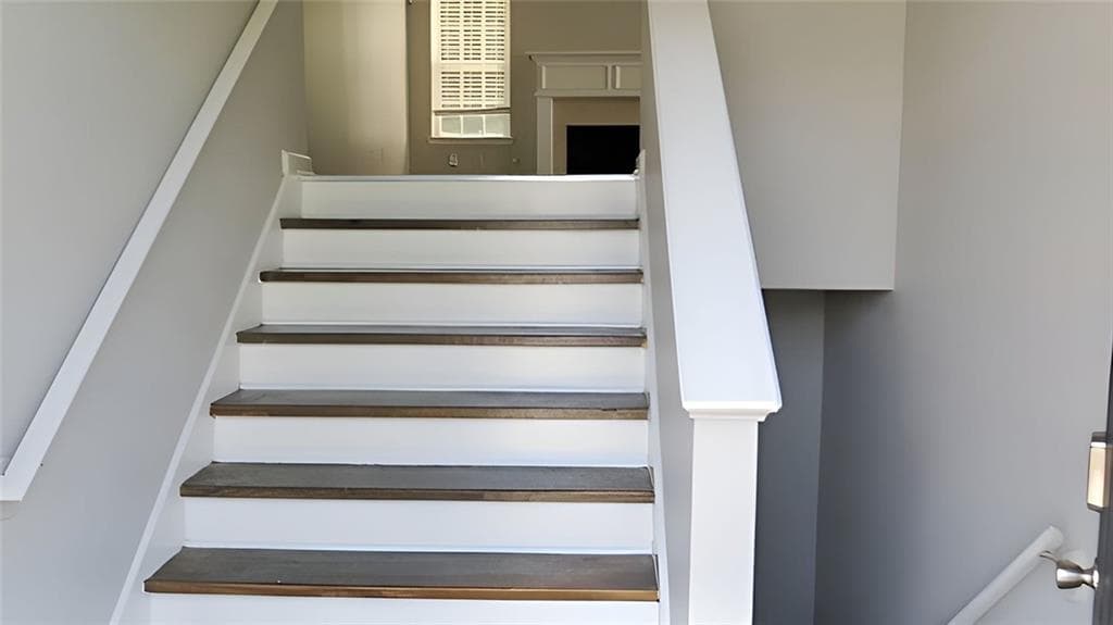 5 bedroom, 3 bathroom, 2,172 sq ft single family residence for sale at 205 Buffington Drive, Union City, GA 30291 — photo 5
