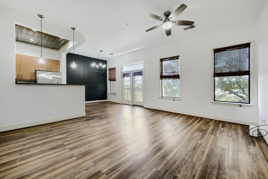 2 bedroom, 2 bathroom, 1,196 sq ft condominium for sale at 425 Chapel Street 1312, Atlanta, GA 30313 — photo 5