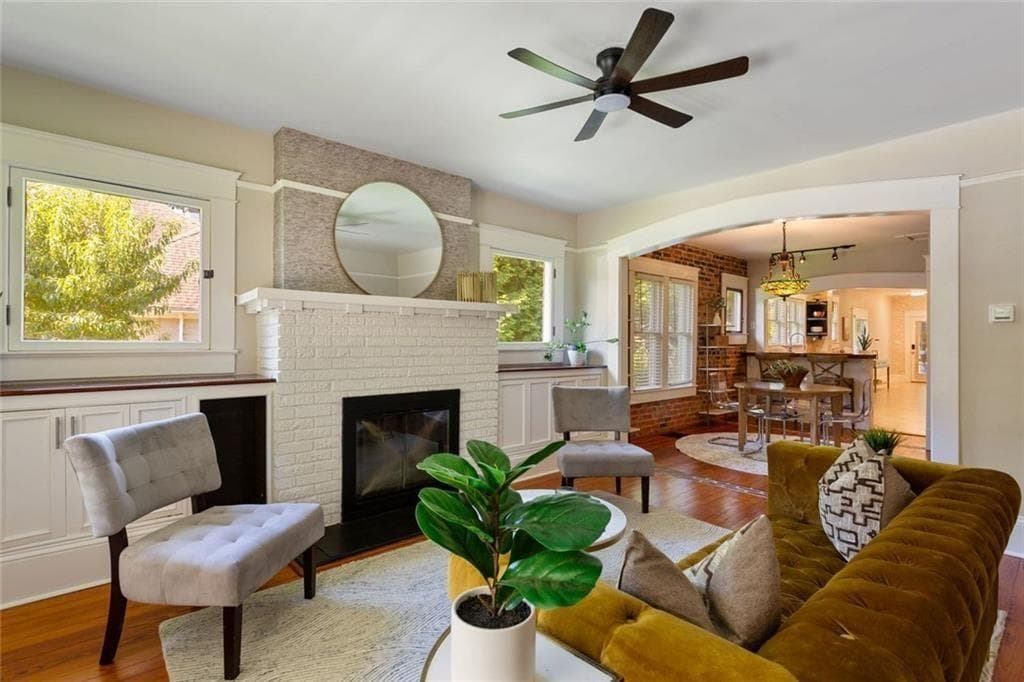 4 bedroom, 3 bathroom, 2,406 sq ft single family residence for sale at 3080 Lee Street, Smyrna, GA 30080 — photo 2