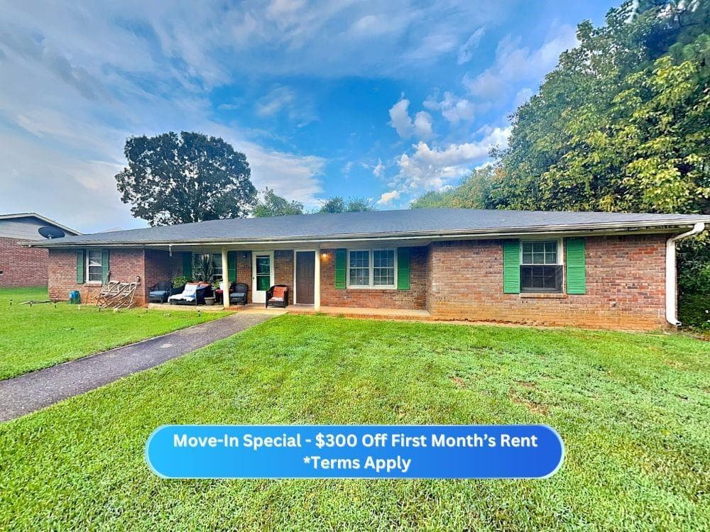 2 bedroom, 1 bathroom, 1,934 sq ft duplex for rent at 17 Fieldstone Court Apt B, Cartersville, GA 30121 for $1,195 a month — photo 1 of 14