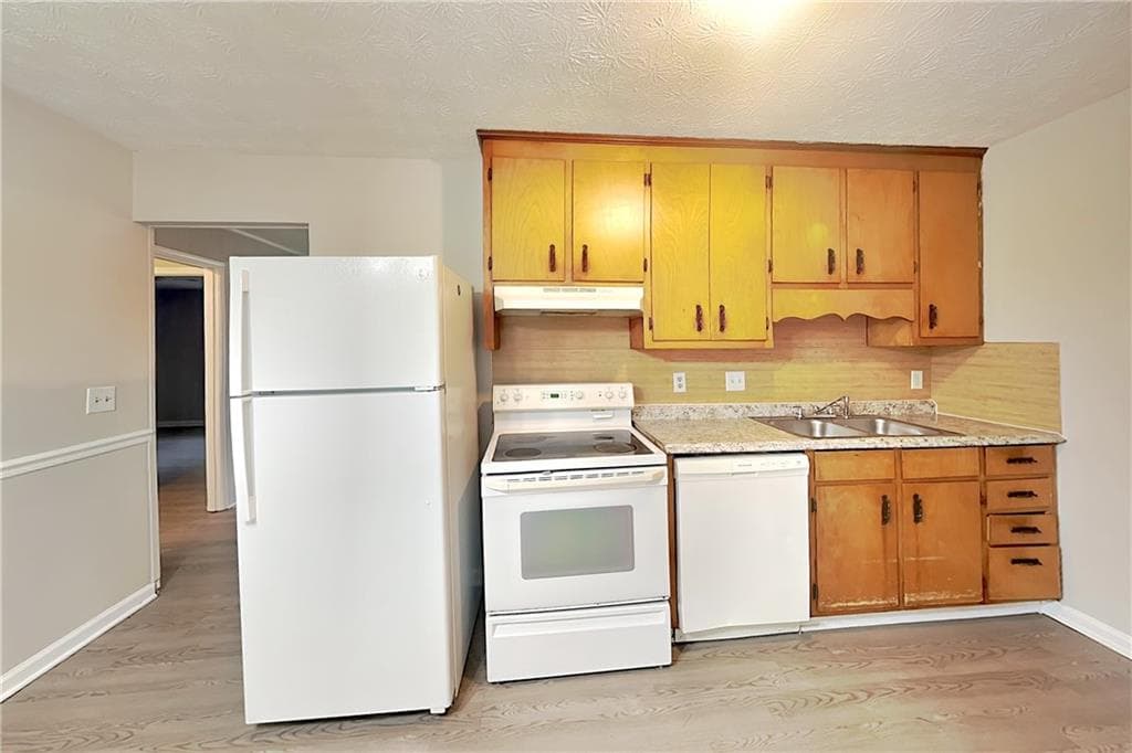 2 bedroom, 1 bathroom, 1,934 sq ft duplex for rent at 17 Fieldstone Court Apt B, Cartersville, GA 30121 for $1,195 a month — photo 5