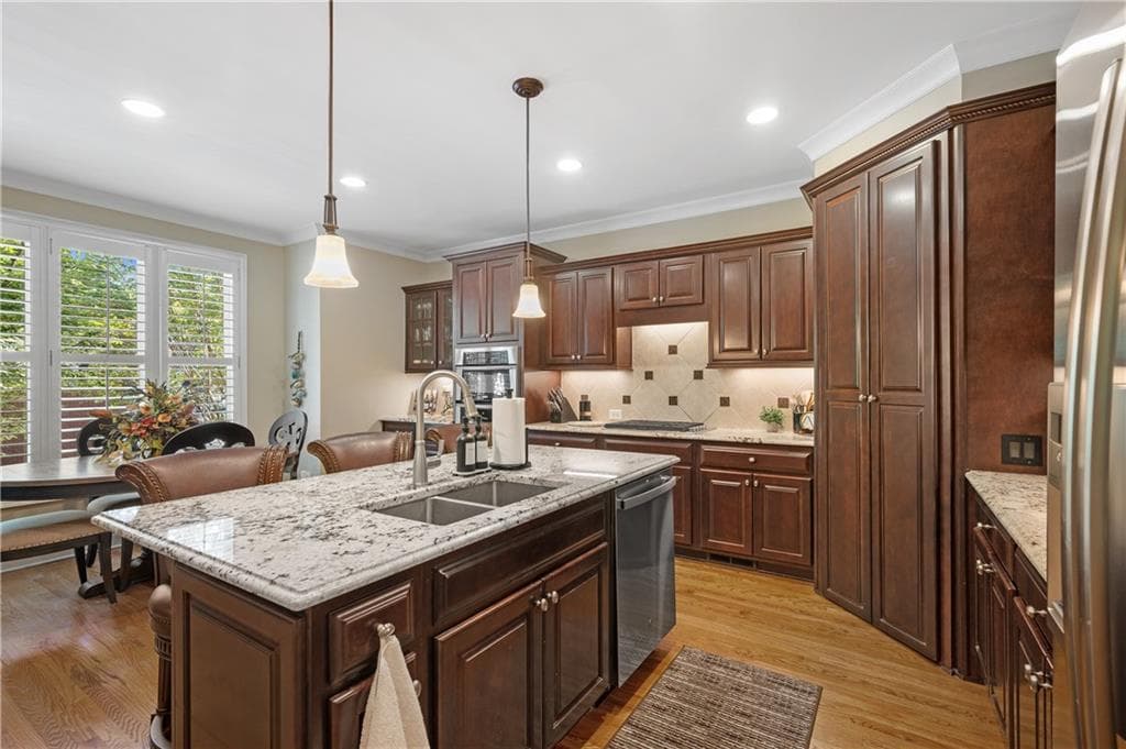 4 bedroom, 4 bathroom, 3,176 sq ft townhouse for sale at 5505 Waters Edge Trail, Roswell, GA 30075 — photo 6