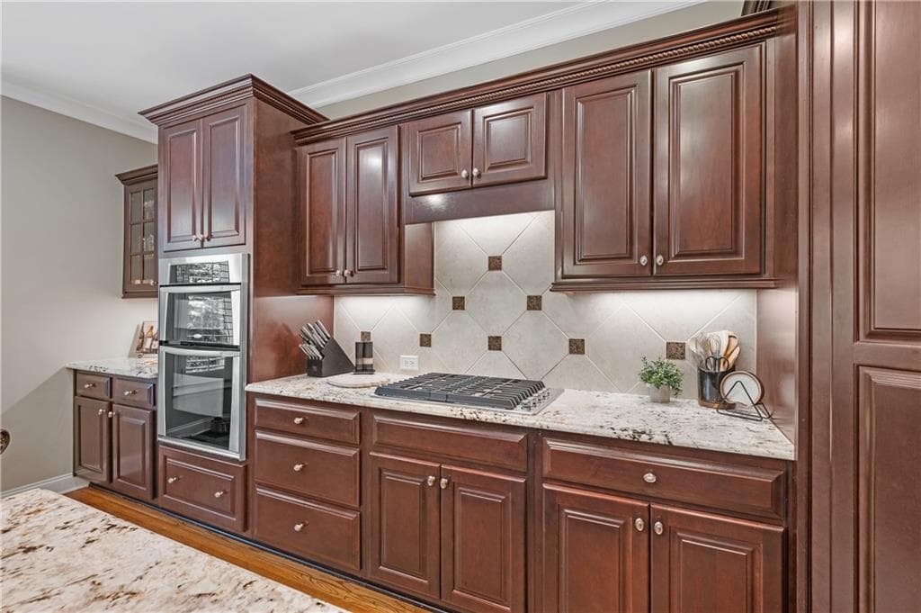 4 bedroom, 4 bathroom, 3,176 sq ft townhouse for sale at 5505 Waters Edge Trail, Roswell, GA 30075 — photo 7