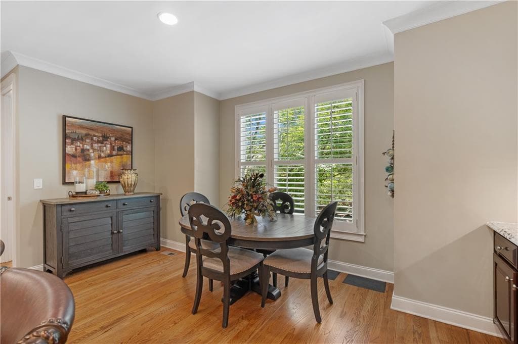 4 bedroom, 4 bathroom, 3,176 sq ft townhouse for sale at 5505 Waters Edge Trail, Roswell, GA 30075 — photo 10