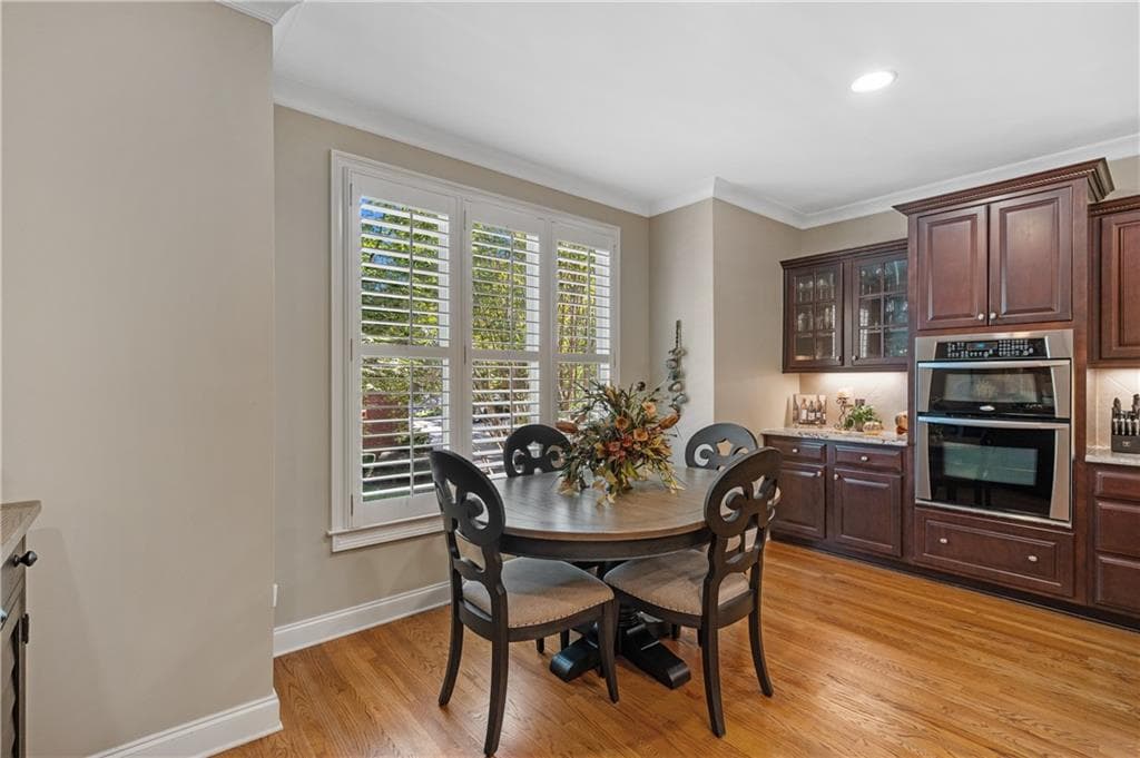 4 bedroom, 4 bathroom, 3,176 sq ft townhouse for sale at 5505 Waters Edge Trail, Roswell, GA 30075 — photo 8