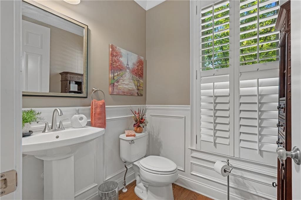 4 bedroom, 4 bathroom, 3,176 sq ft townhouse for sale at 5505 Waters Edge Trail, Roswell, GA 30075 — photo 9