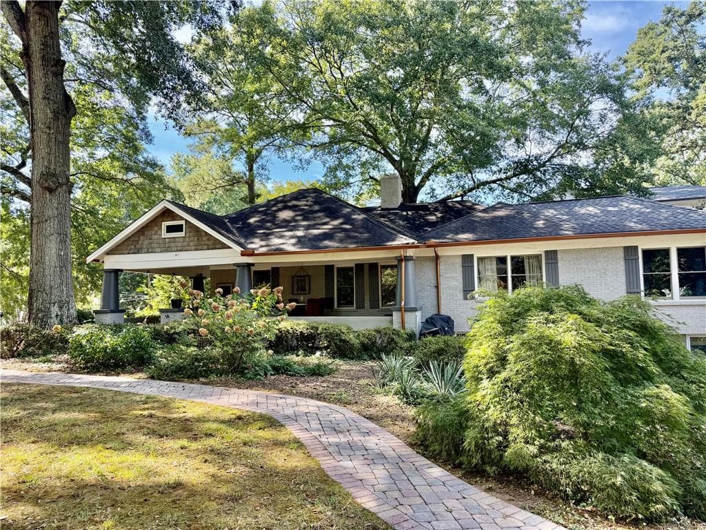 5 bedroom, 3 bathroom, 3,842 sq ft single family residence for sale at 2262 Ridgedale Road, Atlanta, GA 30317 — photo 3