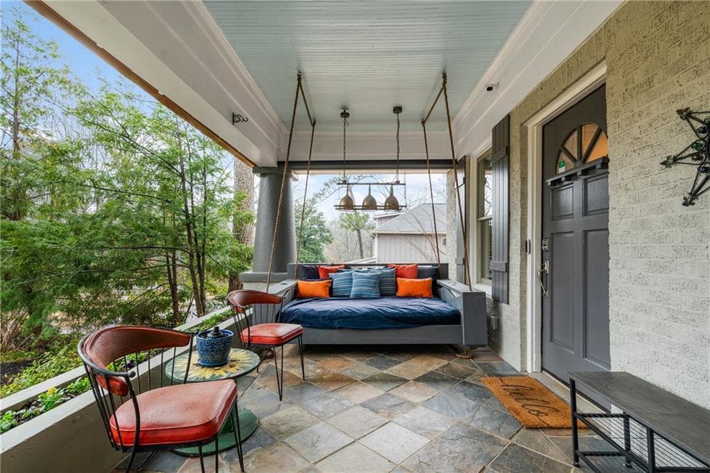 5 bedroom, 3 bathroom, 3,842 sq ft single family residence for sale at 2262 Ridgedale Road, Atlanta, GA 30317 — photo 6