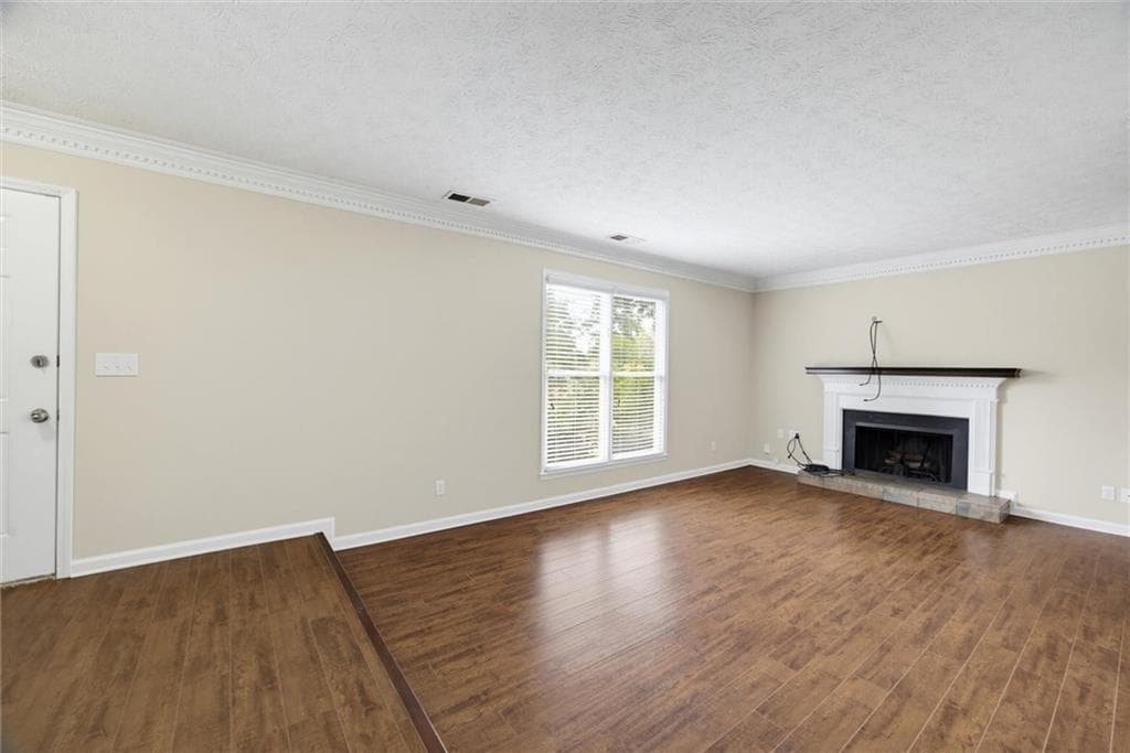 3 bedroom, 3 bathroom, 1,776 sq ft townhouse for sale at 9158 Carroll Manor Drive, Sandy Springs, GA 30350 — photo 5