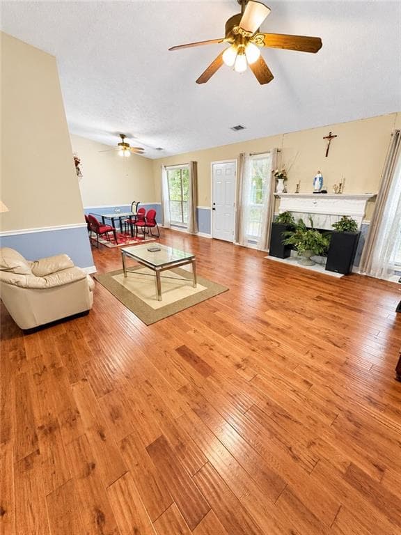 3 bedroom, 2 bathroom, 1,637 sq ft single family residence for sale at 4499 Creek Ford Drive, Duluth, GA 30096 — photo 3