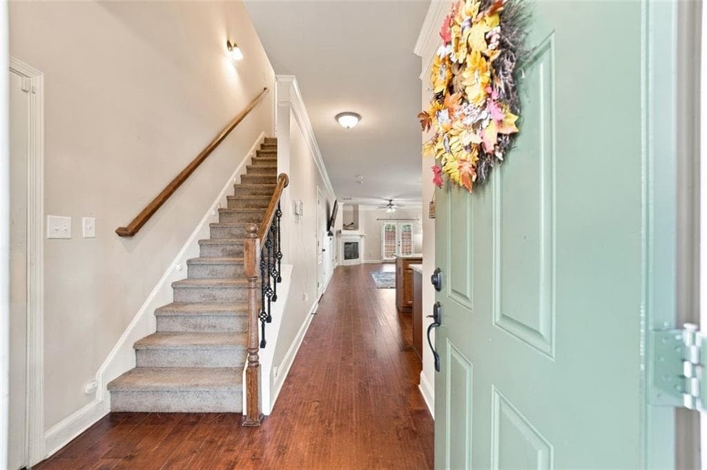 3 bedroom, 3 bathroom, 1,770 sq ft townhouse for sale at 2849 Fox Bridge Court, Gainesville, GA 30504 — photo 2