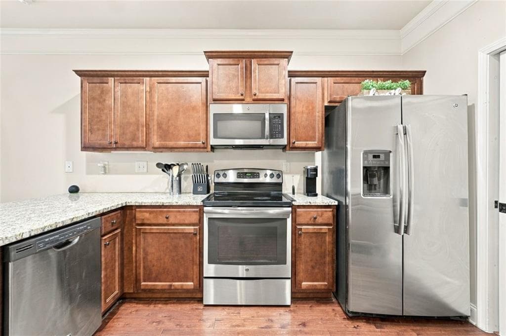 3 bedroom, 3 bathroom, 1,770 sq ft townhouse for sale at 2849 Fox Bridge Court, Gainesville, GA 30504 — photo 8