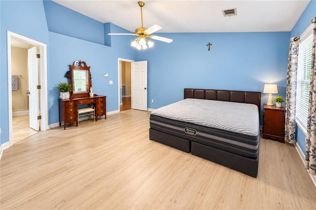 3 bedroom, 2 bathroom, 1,637 sq ft single family residence for sale at 4499 Creek Ford Drive, Duluth, GA 30096 — photo 8