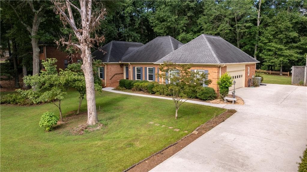 4 bedroom, 3 bathroom, 2,365 sq ft single family residence for sale at 341 Chesterfield Road, Bogart, GA 30622 — photo 2
