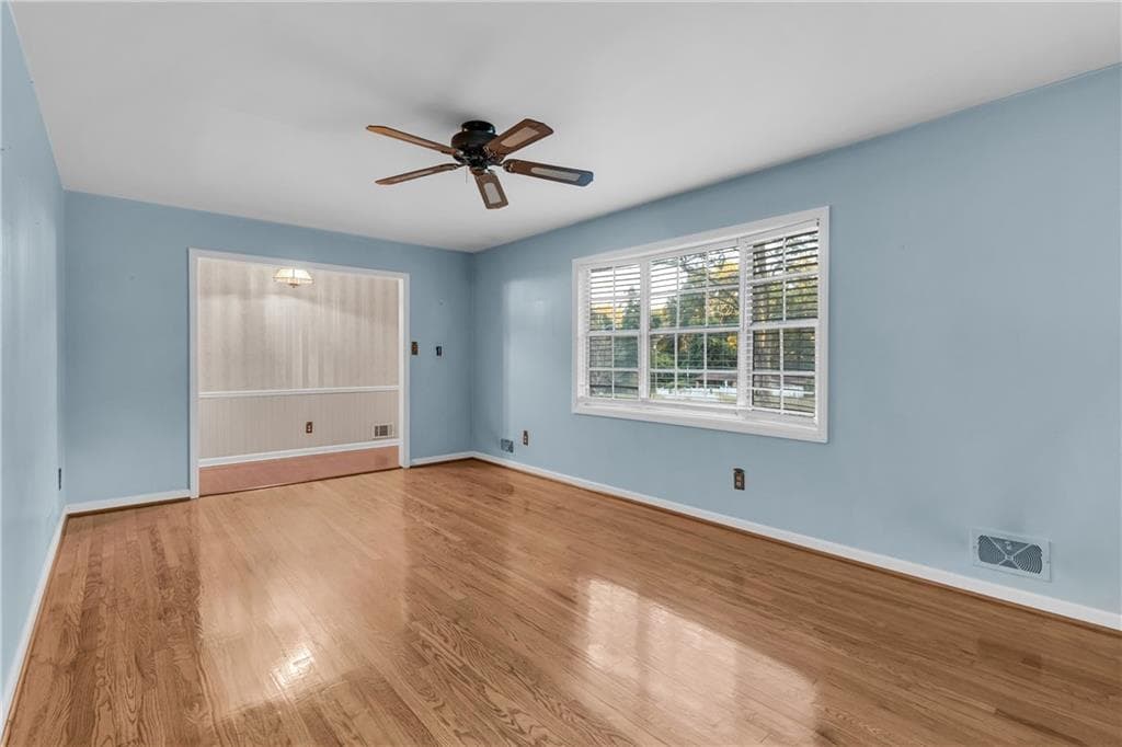 4 bedroom, 3 bathroom, 1,880 sq ft single family residence for sale at 840 Sherwood Drive, Jonesboro, GA 30236 — photo 6