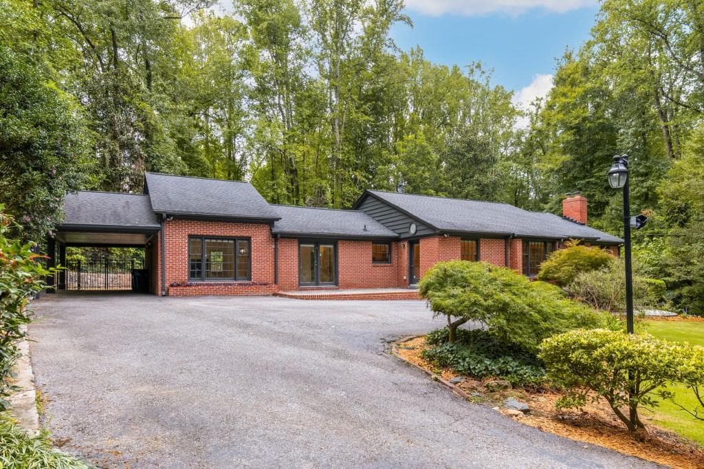 5 bedroom, 4 bathroom, 3,166 sq ft single family residence for sale at 2320 Lavista Road, Atlanta, GA 30329 — photo 3