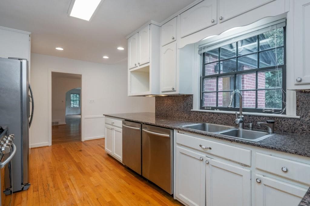 5 bedroom, 4 bathroom, 3,166 sq ft single family residence for sale at 2320 Lavista Road, Atlanta, GA 30329 — photo 9