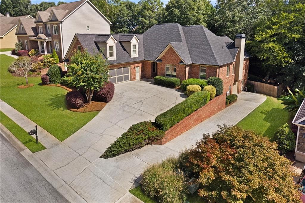 4 bedroom, 5 bathroom, 6,198 sq ft single family residence for sale at 2065 Democracy Drive, Buford, GA 30519 — photo 3