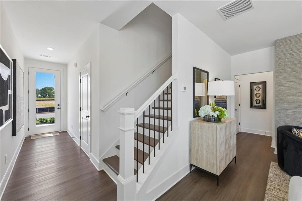 3 bedroom, 3 bathroom, 1,745 sq ft townhouse for sale at 222 Foxtrot Avenue, Hoschton, GA 30548 — photo 2