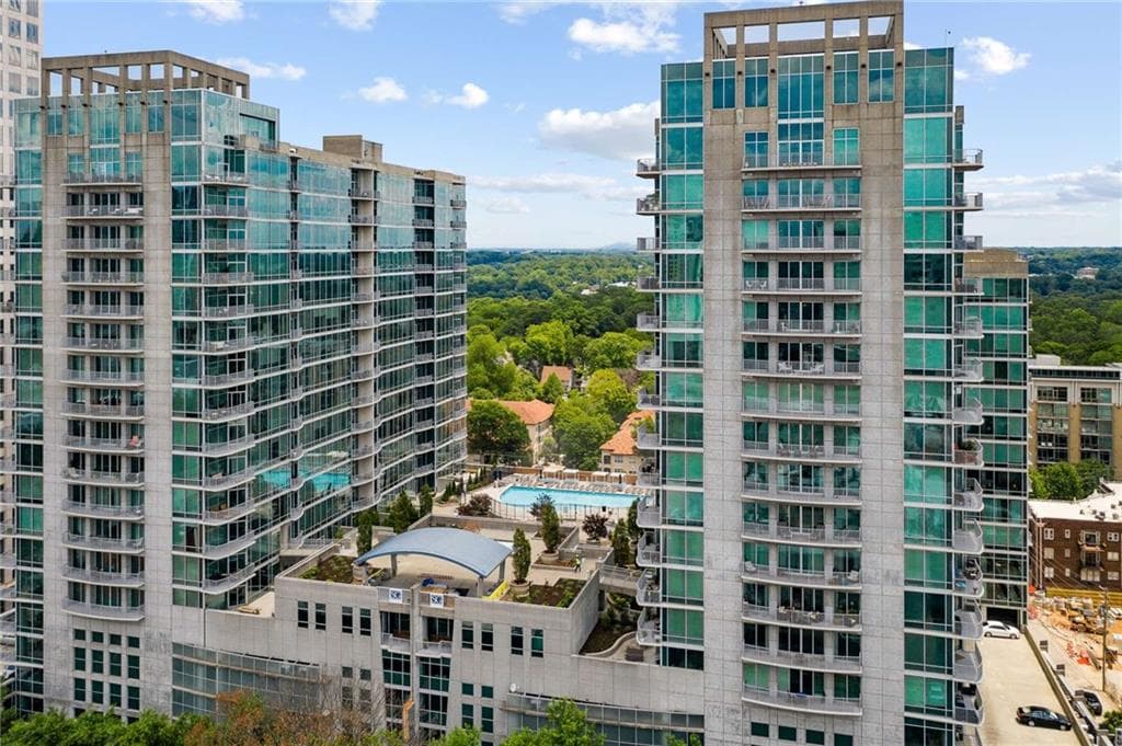 1 bedroom, 1 bathroom, 696 sq ft condominium for rent at 943 Peachtree Street 707, Atlanta, GA 30309 for $1,900 a month — photo 1 of 28