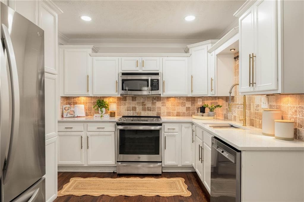 4 bedroom, 2 bathroom, 1,494 sq ft single family residence for sale at 2612 Patrick Court, Atlanta, GA 30317 — photo 4