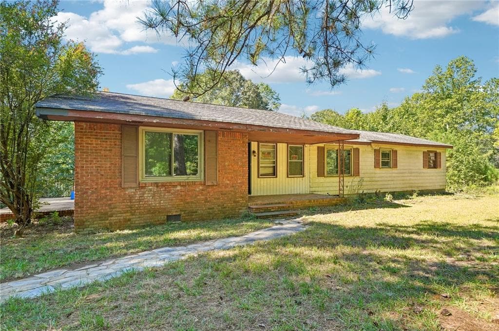 3 bedroom, 2 bathroom, 1,688 sq ft single family residence for sale at 5741 Liberty Road, Winston, GA 30187 — photo 3