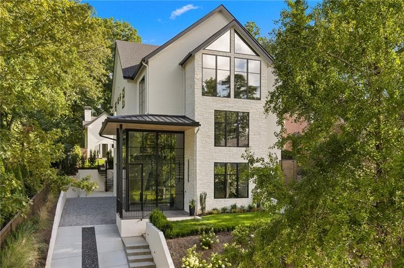 7 bedroom, 8 bathroom, 7,832 sq ft single family residence for sale at 843 Yorkshire Road, Atlanta, GA 30306 — photo 2