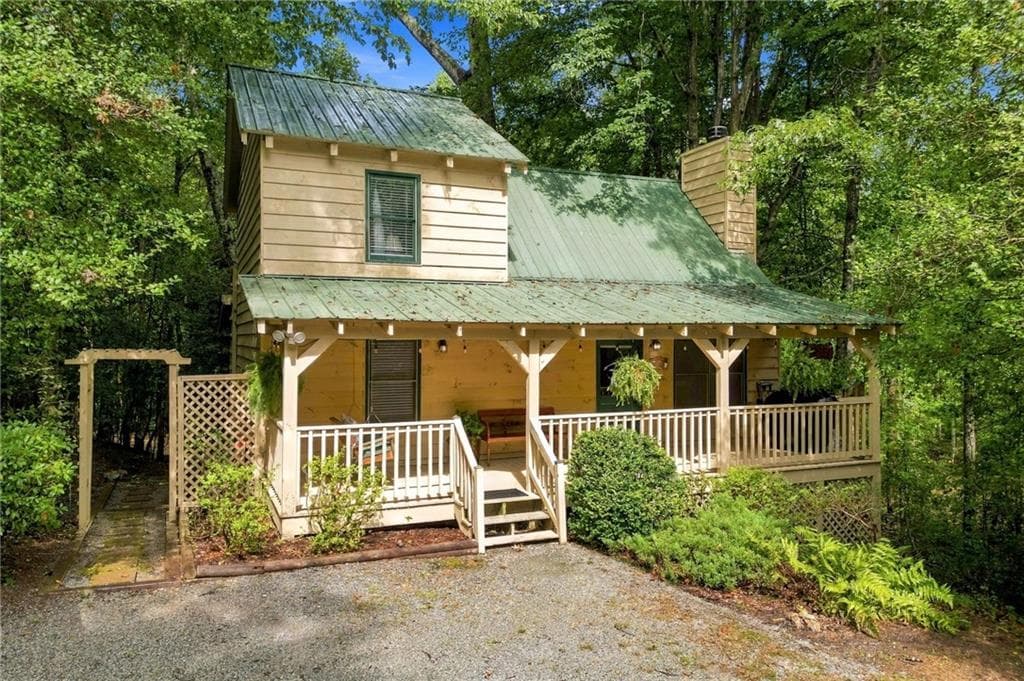 2 bedroom, 2 bathroom, 1,440 sq ft home for sale at 409 Tate Creek Trail, Dahlonega, GA