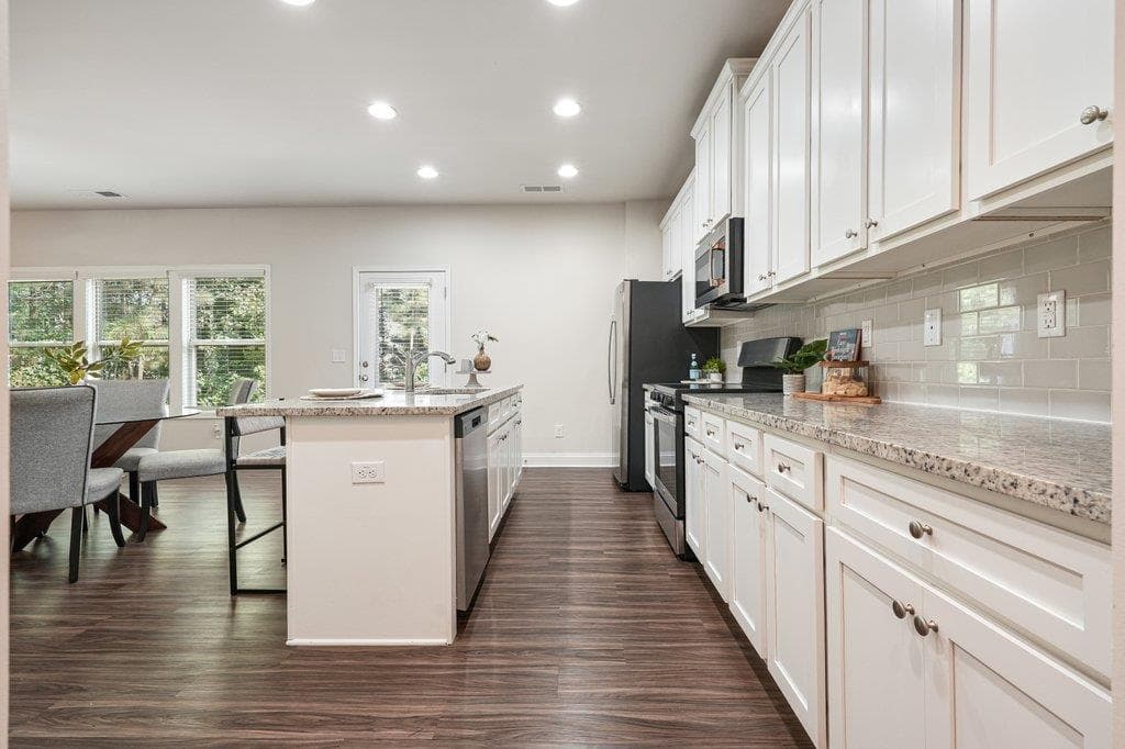 3 bedroom, 3 bathroom, 1,931 sq ft single family residence for sale at 102 Mirage Court, Dallas, GA 30157 — photo 7