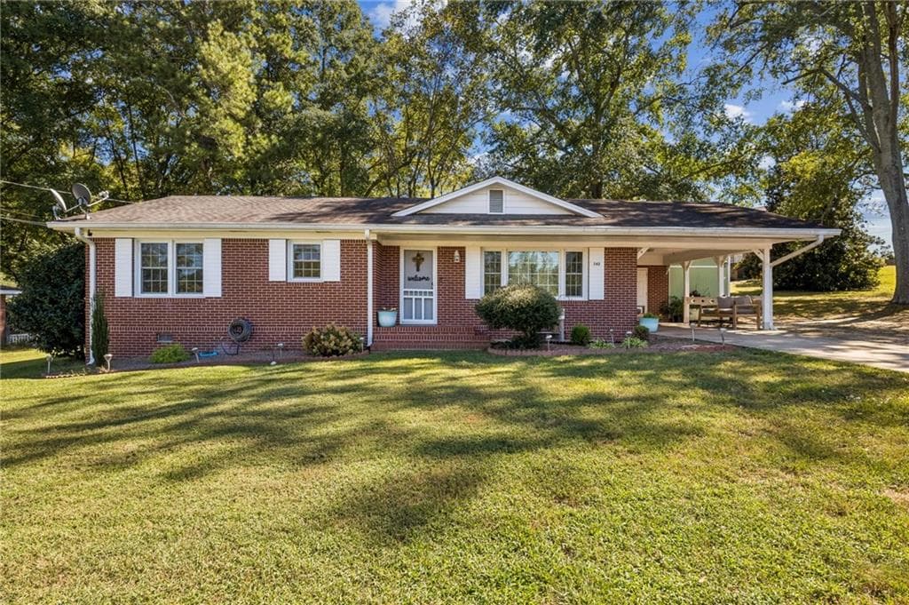3 bedroom, 1 bathroom, 1,123 sq ft home for sale at 542 Marion Street, Winder, GA