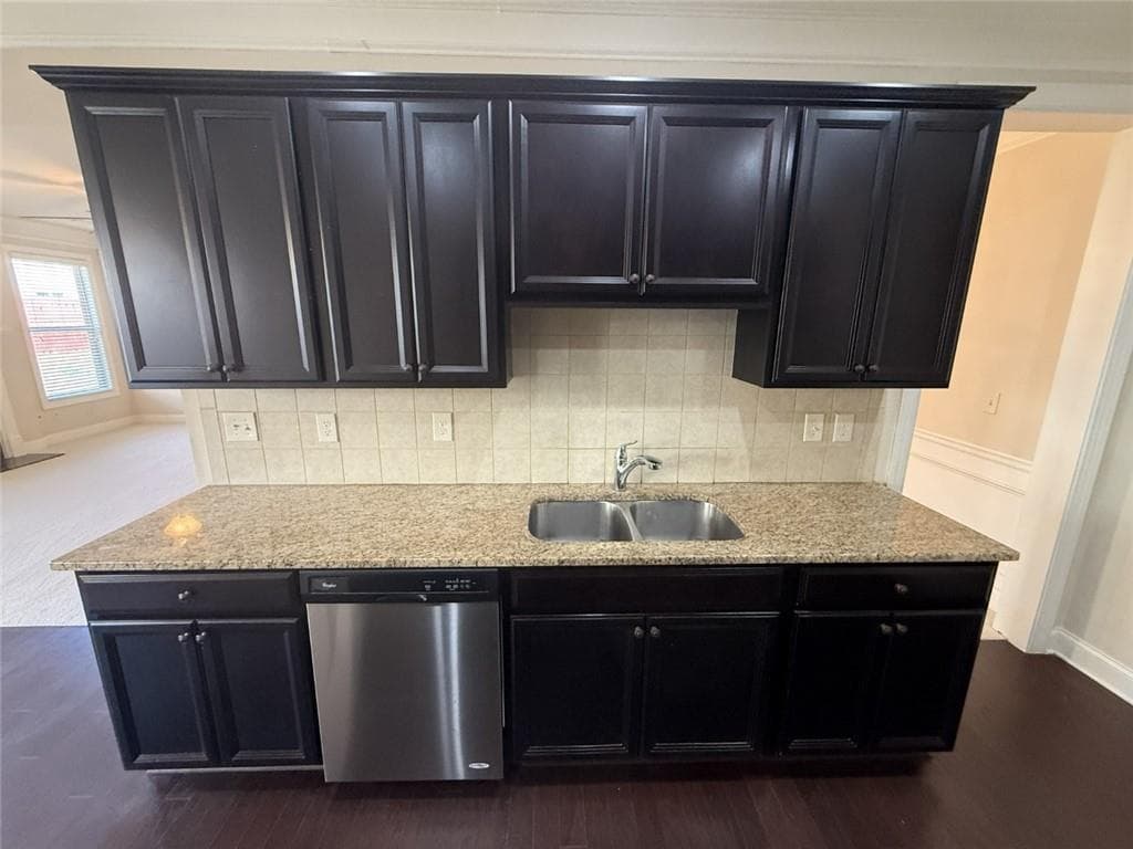 4 bedroom, 3 bathroom, 2,483 sq ft single family residence for rent at 5085 Breezewood Circle, Alpharetta, GA 30004 for $2,600 a month — photo 4