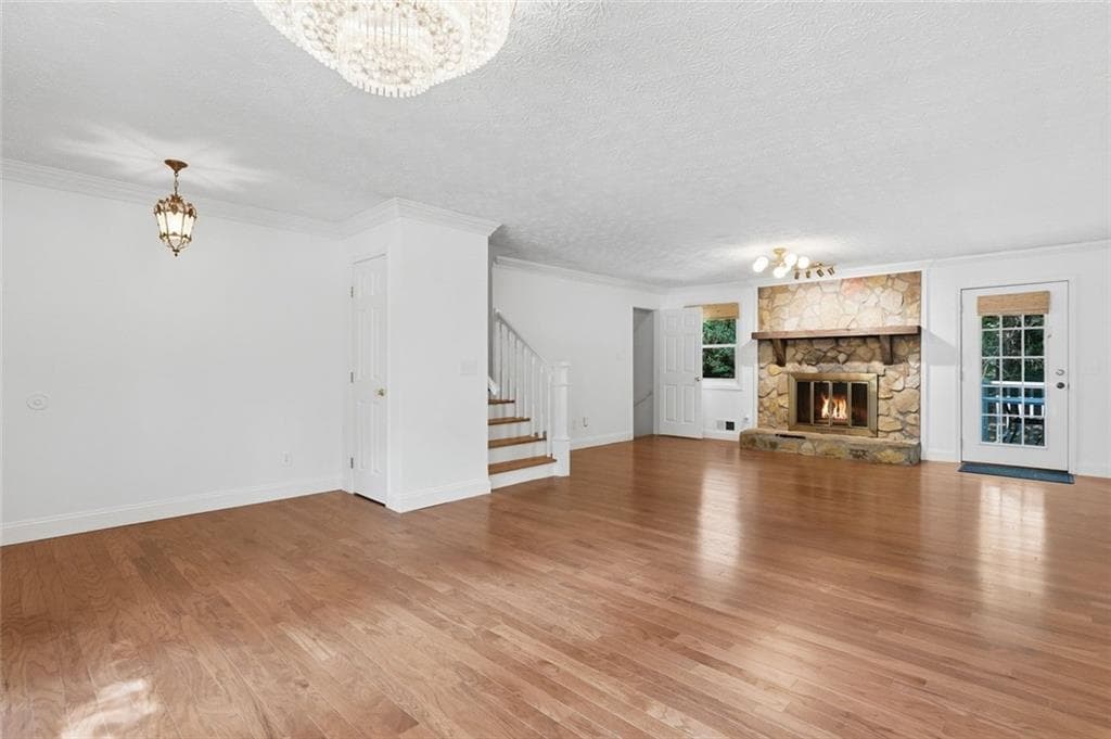 4 bedroom, 2 bathroom, 2,348 sq ft single family residence for sale at 5024 Gunners, Roswell, GA 30075 — photo 6