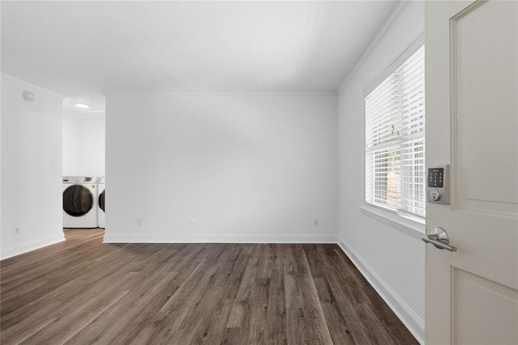 2 bedroom, 2 bathroom, 1,176 sq ft condominium for sale at 3510 Roswell Road L-4, Atlanta, GA 30305 — photo 6