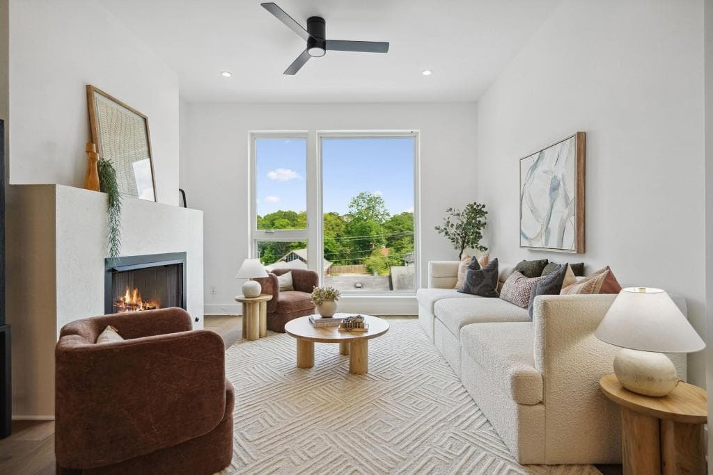 3 bedroom, 4 bathroom, 1,810 sq ft townhouse for sale at 1570 Flat Shoals Road 4, Atlanta, GA 30316 — photo 4