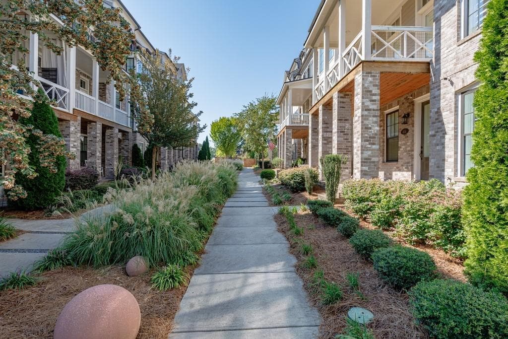 4 bedroom, 5 bathroom, 3,137 sq ft townhouse for rent at 398 Concord Street, Alpharetta, GA 30009 for $5,400 a month — photo 3