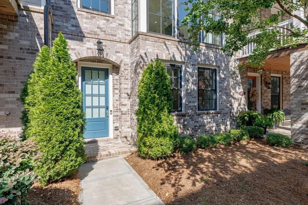 4 bedroom, 5 bathroom, 3,137 sq ft townhouse for rent at 398 Concord Street, Alpharetta, GA 30009 for $5,400 a month — photo 2
