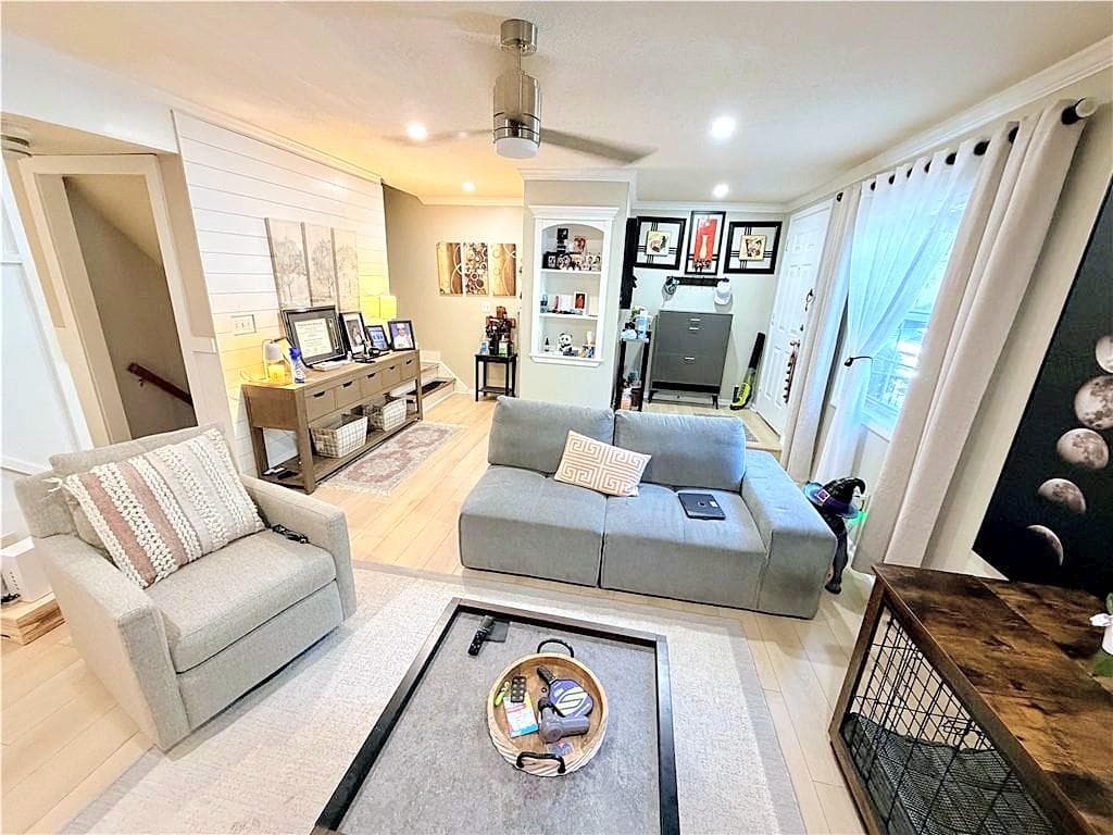 3 bedroom, 3 bathroom, 1,434 sq ft townhouse for sale at 6900 Roswell Road 1K, Sandy Springs, GA 30328 — photo 4