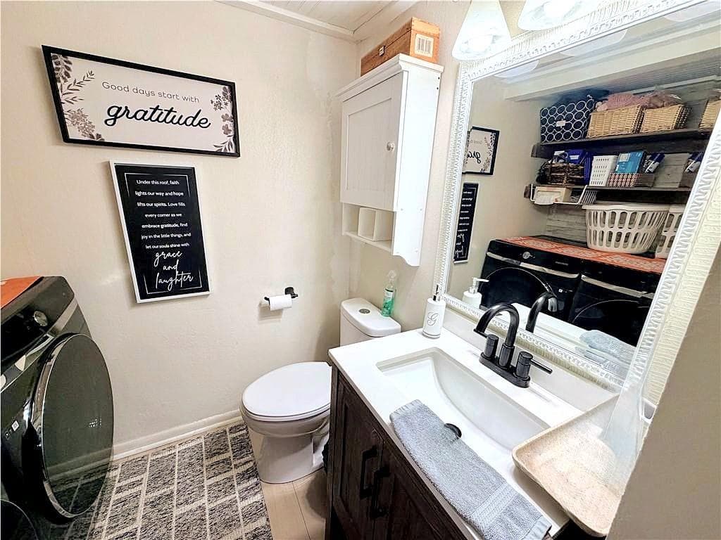 3 bedroom, 3 bathroom, 1,434 sq ft townhouse for sale at 6900 Roswell Road 1K, Sandy Springs, GA 30328 — photo 8