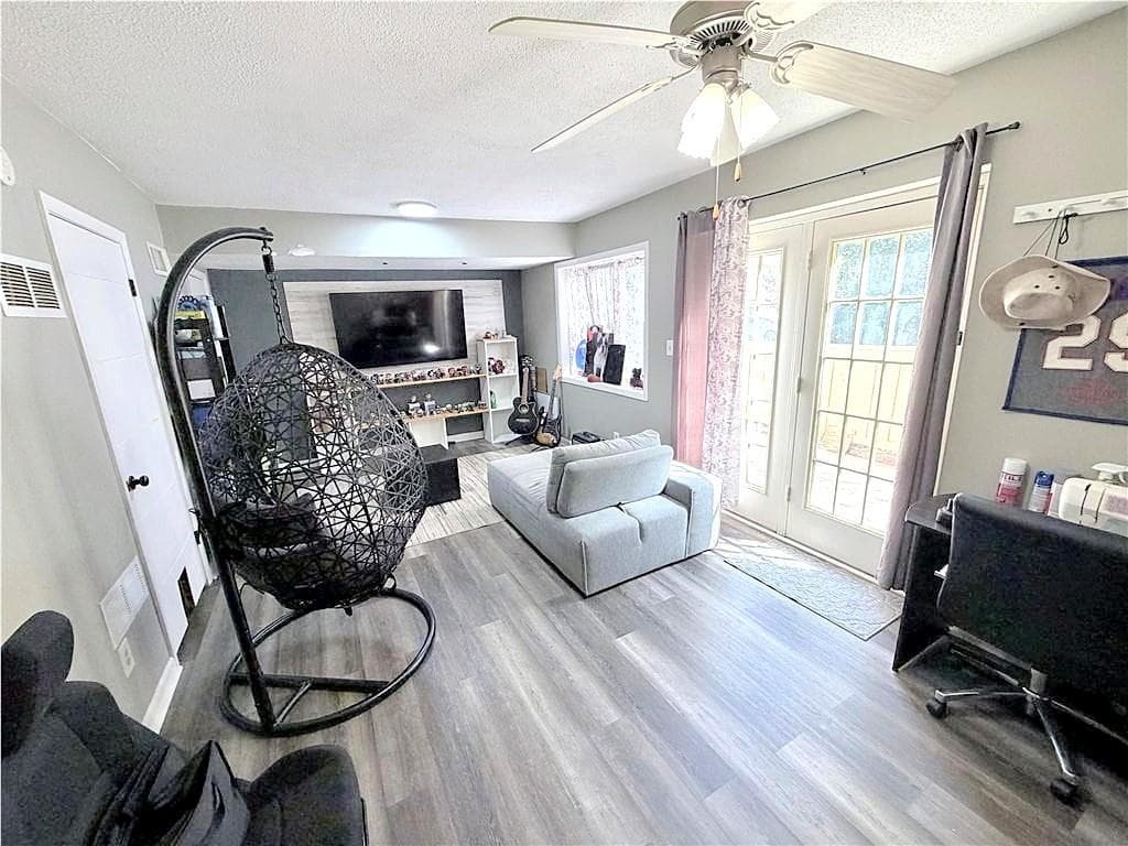 3 bedroom, 3 bathroom, 1,434 sq ft townhouse for sale at 6900 Roswell Road 1K, Sandy Springs, GA 30328 — photo 10