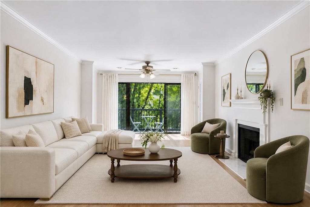2 bedroom, 2 bathroom, 1,249 sq ft condominium for sale at 2302 Pine Heights Drive, Atlanta, GA 30324 — photo 3