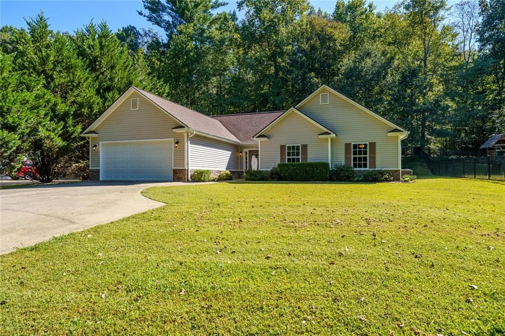 3 bedroom, 2 bathroom, 1,626 sq ft single family residence for sale at 52 Blakes Lane, Talking Rock, GA 30175 — photo 3