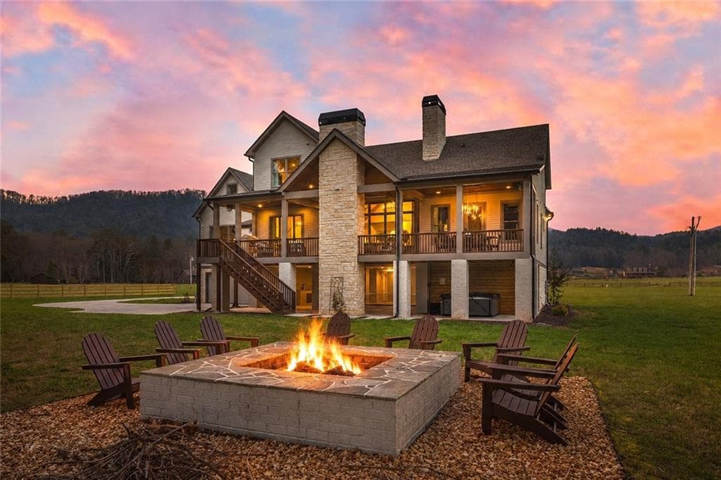 4 bedroom, 5 bathroom, 4,024 sq ft single family residence for sale at 346 Woodeye Circle, Suches, GA 30572 — photo 3