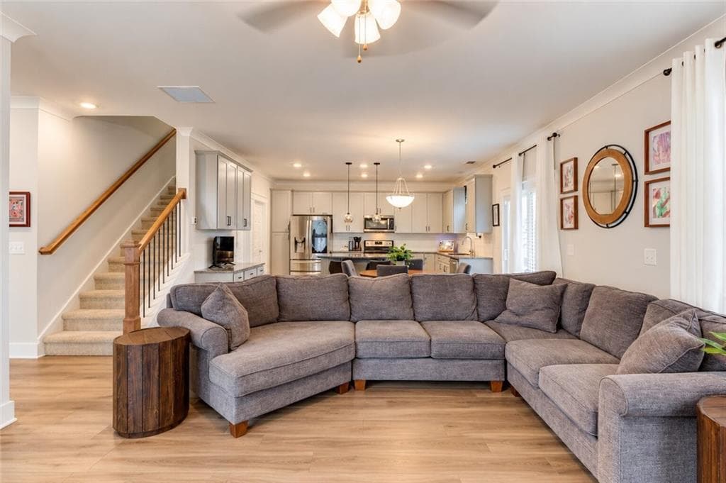 4 bedroom, 3 bathroom, 2,648 sq ft single family residence for sale at 42 Sinclair Circle, Hoschton, GA 30548 — photo 10
