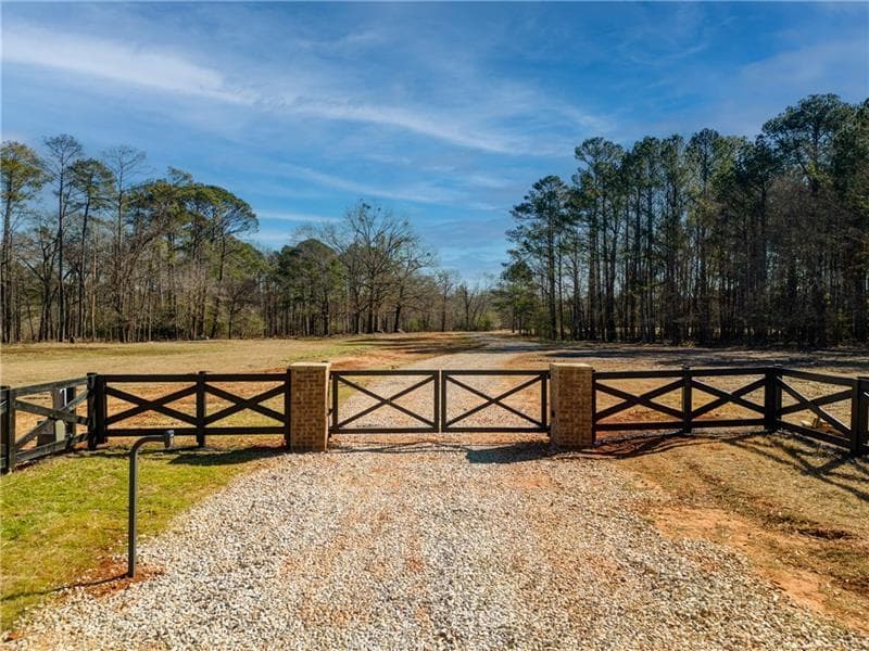 single family residence for sale at 689 Moccasin Gap Road, Jackson, GA 30233 — photo 3