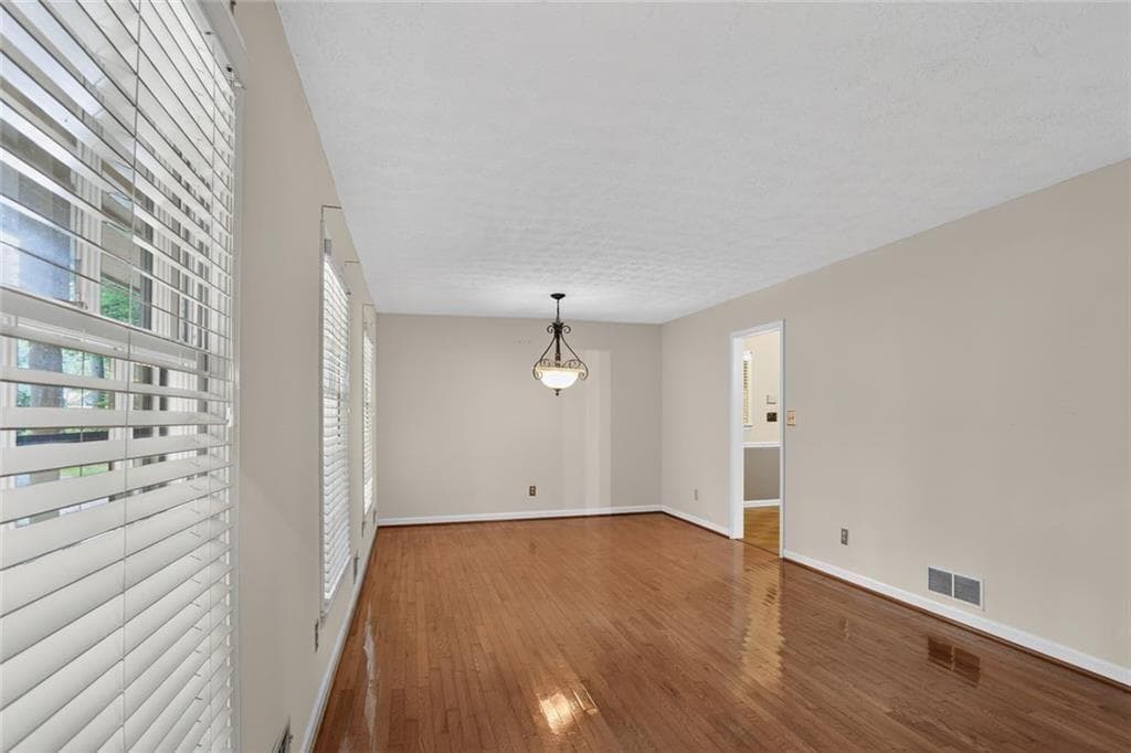 3 bedroom, 3 bathroom, 2,055 sq ft single family residence for sale at 9278 Seminole Road, Jonesboro, GA 30236 — photo 5