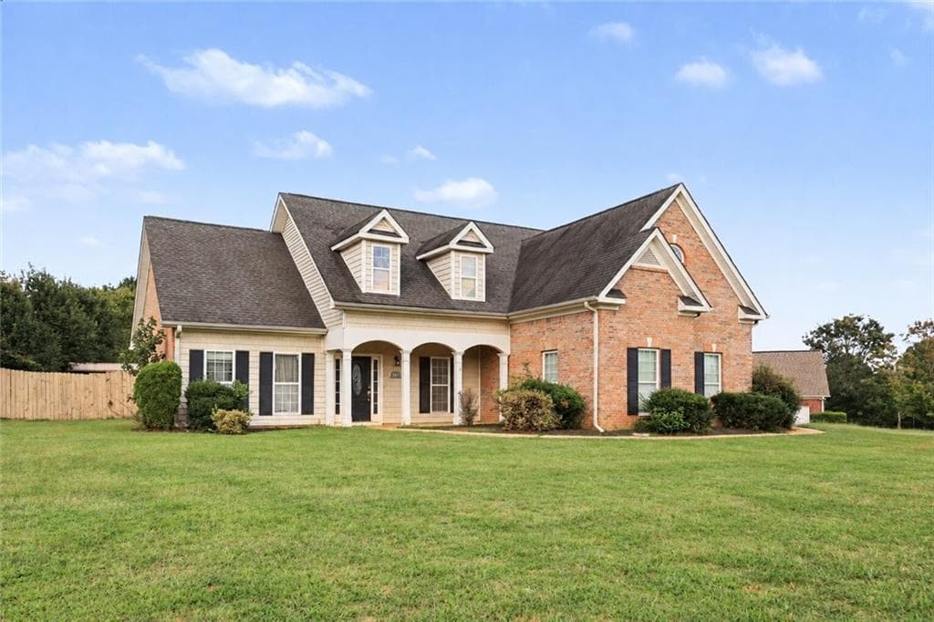 3 bedroom, 3 bathroom, 2,338 sq ft single family residence for sale at 1014 Clover Leaf Drive, Mcdonough, GA 30252 — photo 6